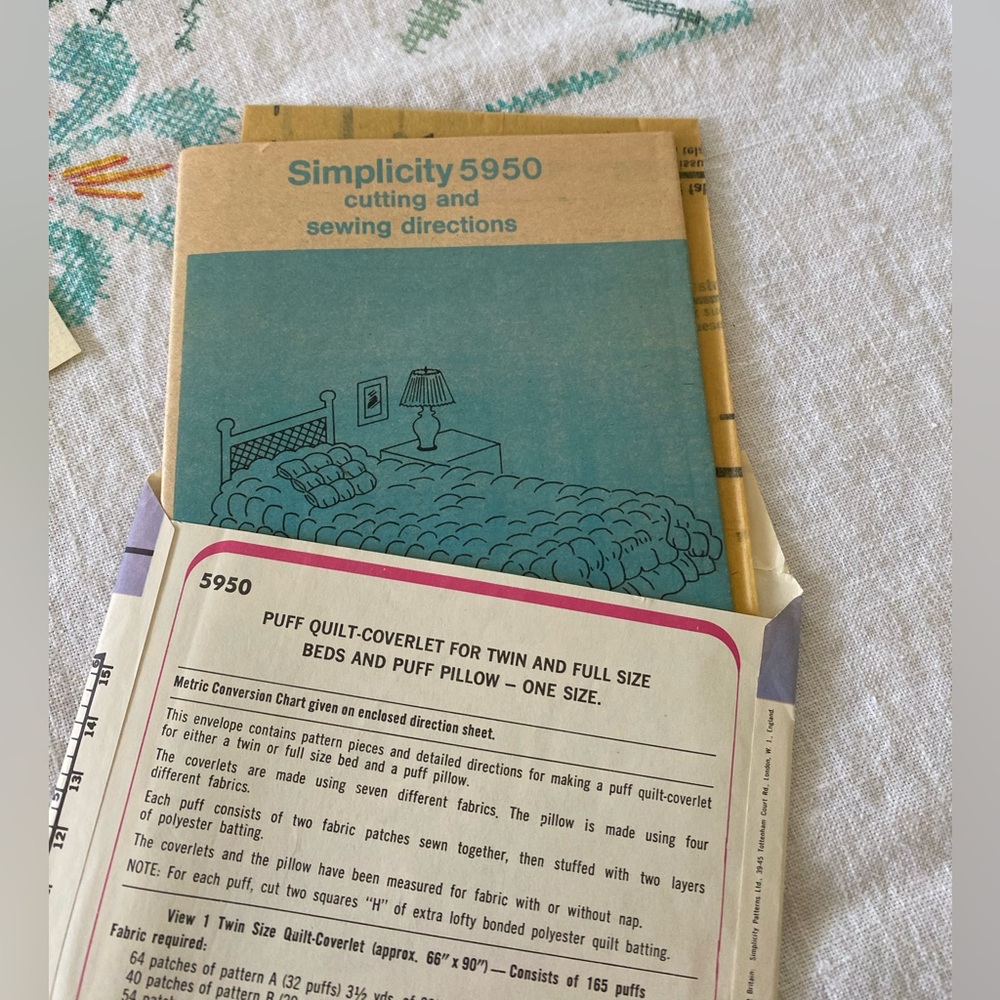 Dressmakers Tracing Paper & Simplicity Pattern Set - Picture 5 of 10